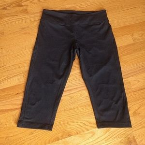 Zella Live-In Capri Leggings